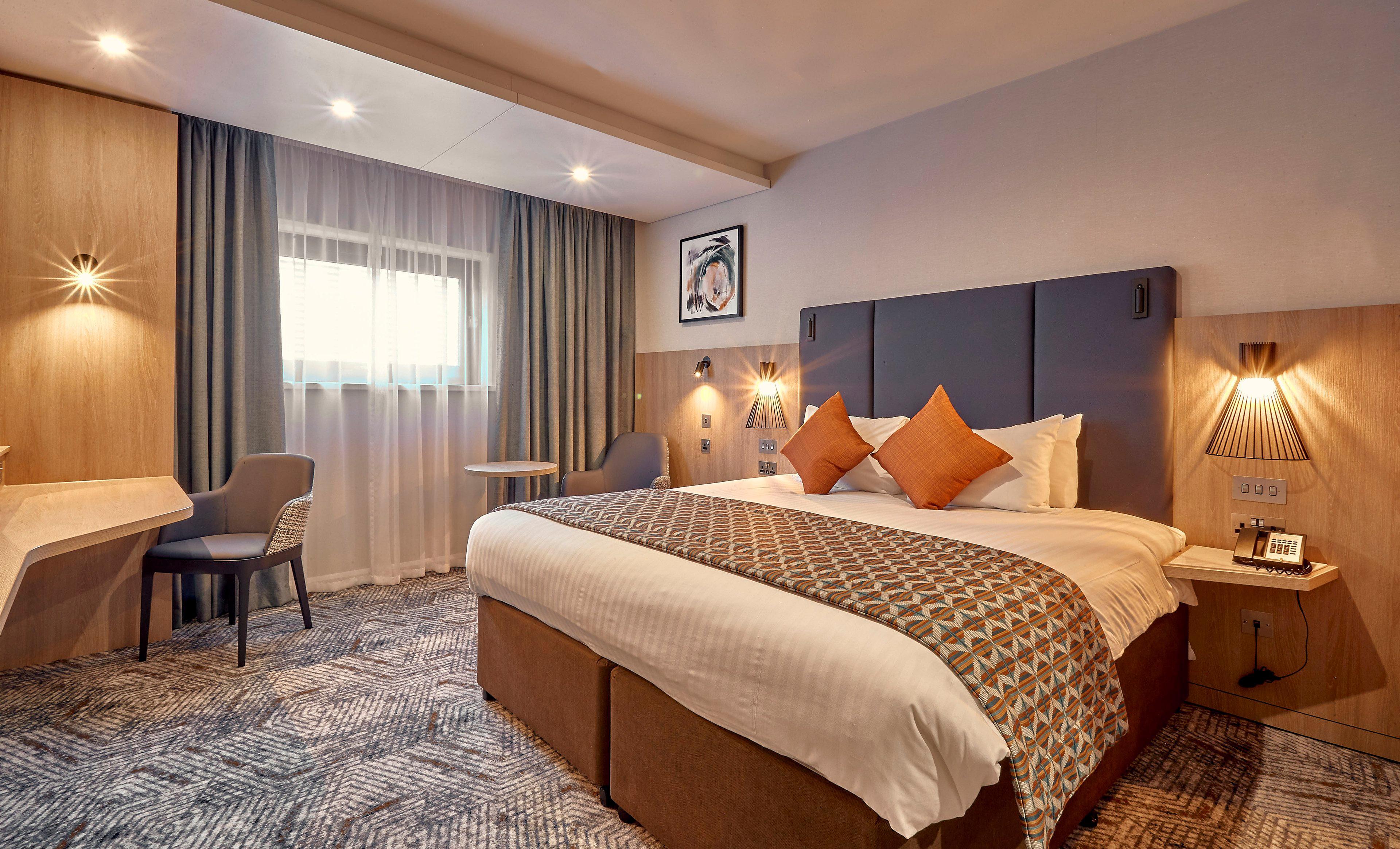 Crowne Plaza Reading Hotel Exterior photo